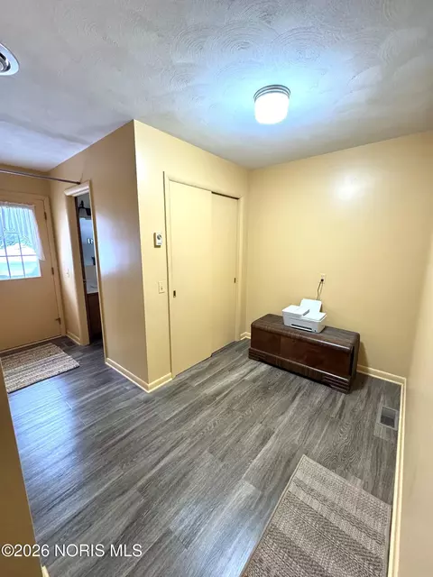 Entry Way - 9513 County Rd E, Hamler, OH 43524 photo 1 of 1