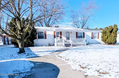 8138 Rockwood Dr #L-213, Findlay, OH 45840