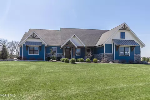 3302 Chapel Creek Dr, Perrysburg, OH 43551
