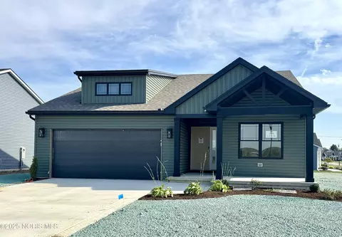 1304 Limerick Ln, Waterville, OH 43566