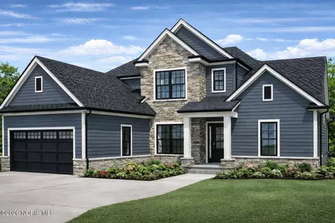 160 Barton Creek Dr, Perrysburg, OH 43551