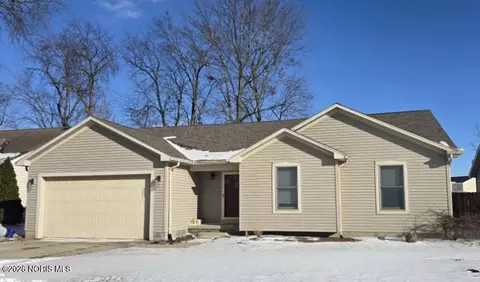1725 Parkside Pl, Findlay, OH 45840