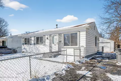 82 San Rafael Ave, Toledo, OH 43607