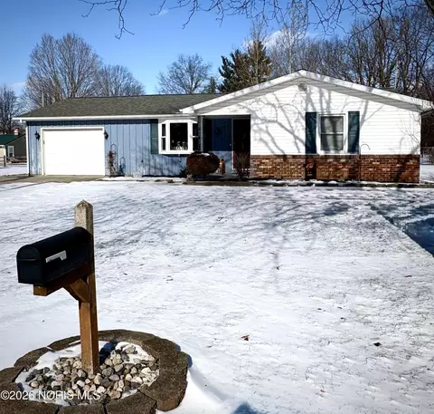 217 Aqua Ln, Edgerton, OH 43517