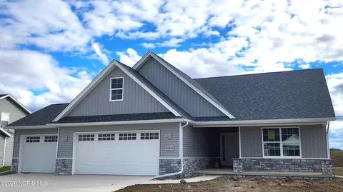 15031 Stonebridge Ln, Perrysburg, OH 43551