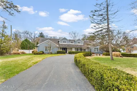 3707 W Bancroft St, Ottawa Hills, OH 43606