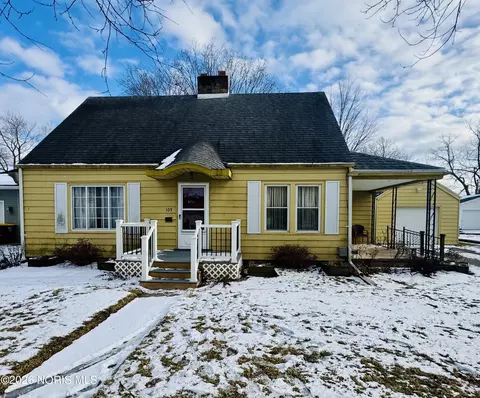 105 W Edgerton St, Hicksville, OH 43526