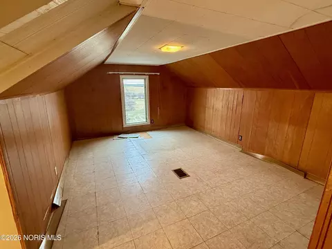 Bedroom - 1082 Warvel Rd, Hamilton, OH 45013 photo 2 of 3