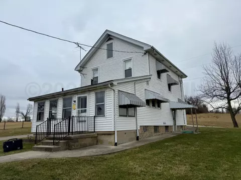 Exterior - 1082 Warvel Rd, Hamilton, OH 45013 photo 4 of 8