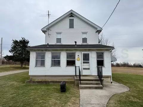 Exterior - 1082 Warvel Rd, Hamilton, OH 45013 photo 3 of 8