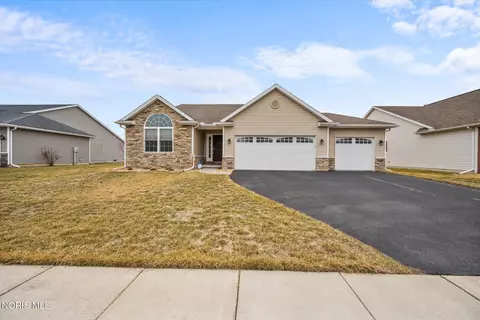 1015 Plumcreek Rd, Toledo, OH 43615
