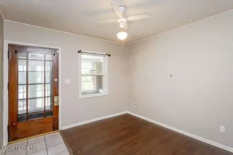329 E Lake St, Toledo, OH 43608 photo 32