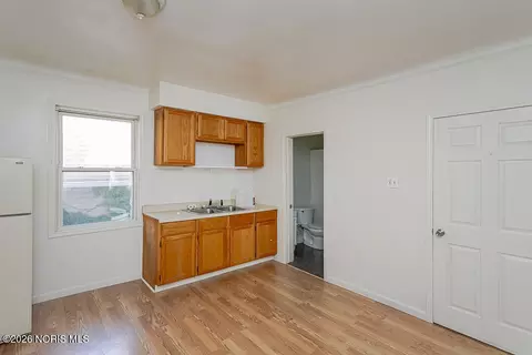 329 E Lake St, Toledo, OH 43608 photo 14
