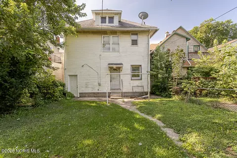 329 E Lake St, Toledo, OH 43608 photo 3
