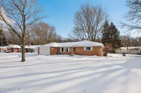 935 Clark St, Bowling Green, OH 43402