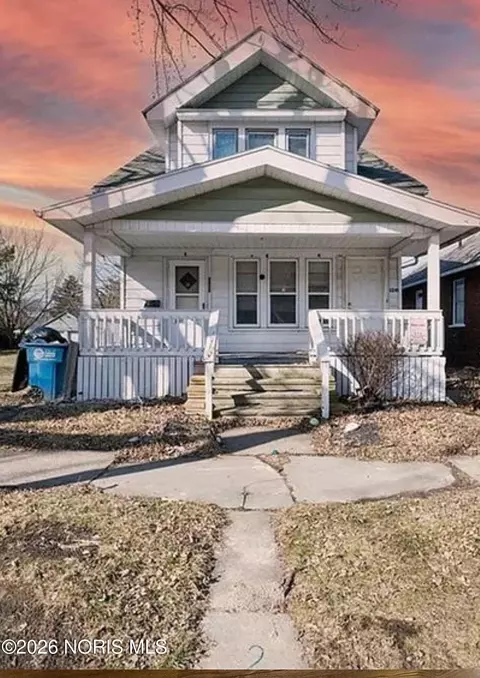 3241 Warsaw St, Toledo, OH 43608