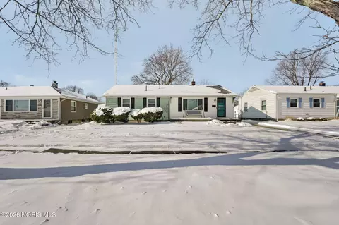 5165 Fern Dr, Toledo, OH 43613