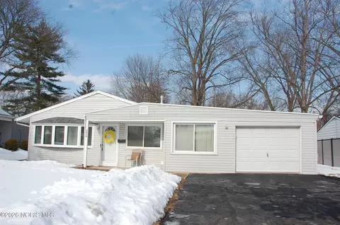 3016 Lambert Dr, Toledo, OH 43613