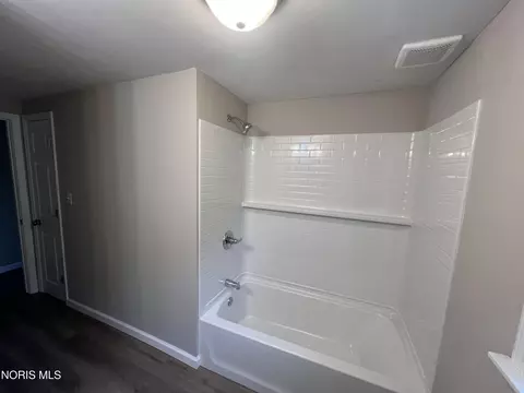 Bath - 830 N Walnut St, Paulding, OH 45879 photo 1 of 4