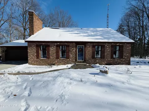 4463 Glenburg Rd, Defiance, OH 43512