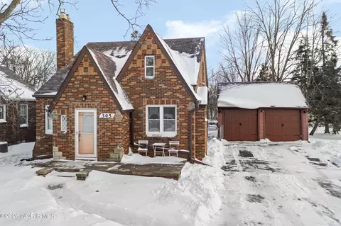 345 Hillside Dr, Rossford, OH 43460