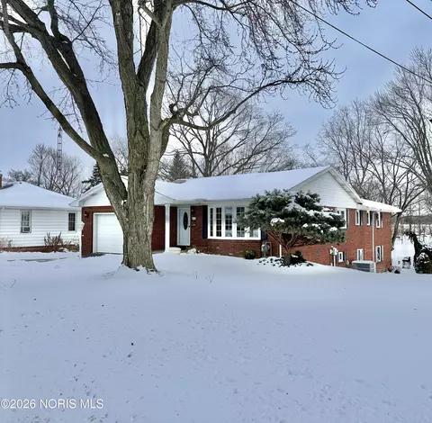 433 Water St, Pemberville, OH 43450