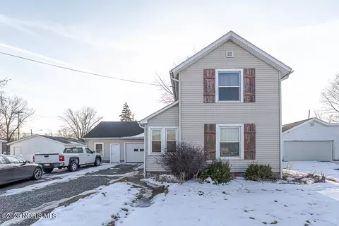 1111 Stevenson St, Napoleon, OH 43545