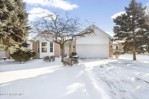 4807 Port Dr, Maumee, OH 43537