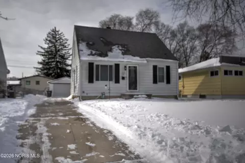 1027 Michigan Ave, Maumee, OH 43537