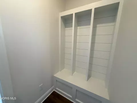 Entry Way - 1396 Thomas Ln, Waterville, OH 43566 photo 1 of 3