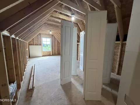 Entry Way - 1396 Thomas Ln, Waterville, OH 43566 photo 3 of 3