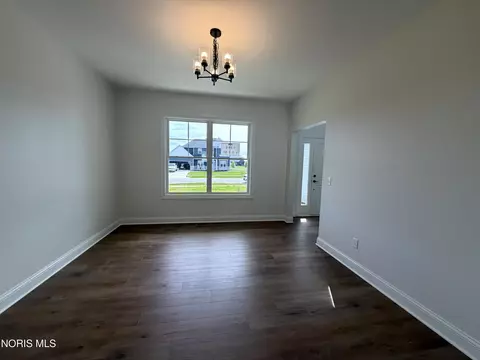 Living - 1396 Thomas Ln, Waterville, OH 43566 photo 4 of 4
