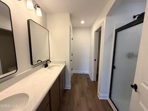 Entry Way - 1396 Thomas Ln, Waterville, OH 43566 photo 2 of 3