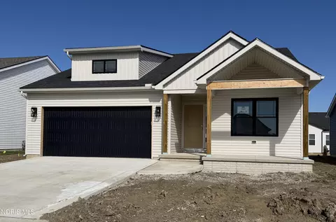 5025 Easton Dr, Oregon, OH 43616