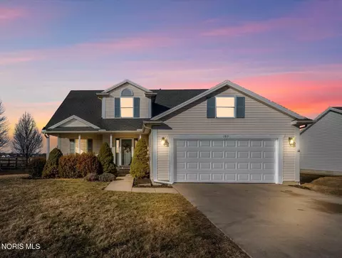 103 Earl North Dr, Haskins, OH 43525