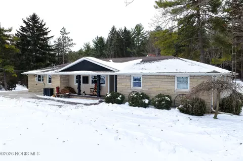 26654 Elliott Rd, Defiance, OH 43512
