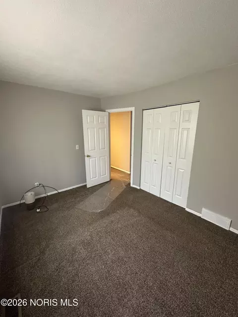 Bedroom - 4039 Hill Ave, Toledo, OH 43607 photo 5 of 5