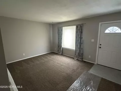 Living - 4039 Hill Ave, Toledo, OH 43607 photo 1 of 1