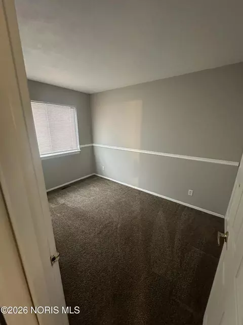 Bedroom - 4039 Hill Ave, Toledo, OH 43607 photo 2 of 5