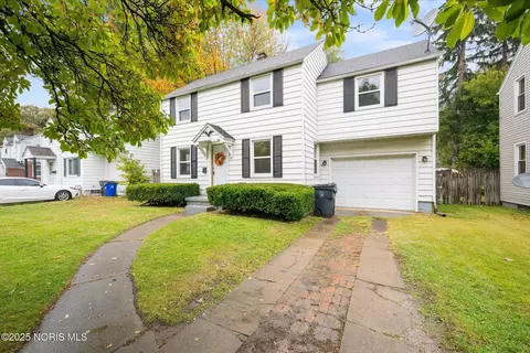 2146 Marlow Rd, Toledo, OH 43613