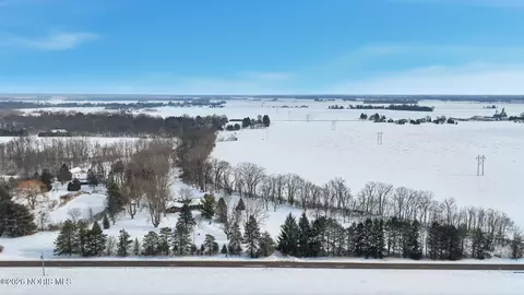 8215 Heller Rd, Whitehouse, OH 43571