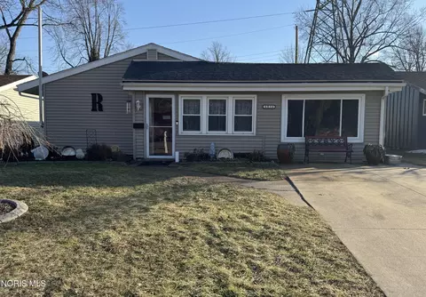 6054 Atwell Rd, Toledo, OH 43613