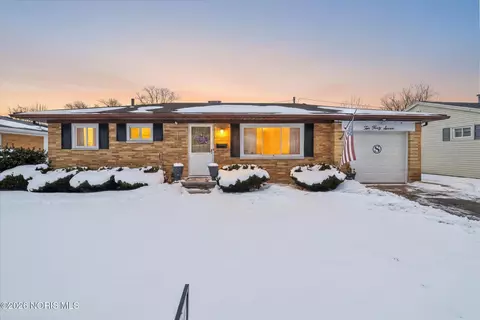 1047 Kirk St, Maumee, OH 43537