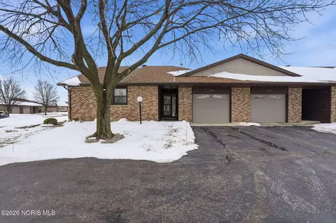1821 Manor Hill Rd, Findlay, OH 45840