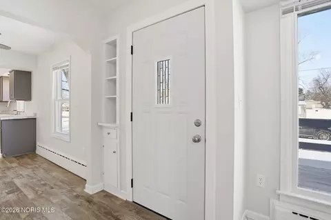 Entry Way - 239 Edith Ave, Findlay, OH 45840 photo 1 of 3