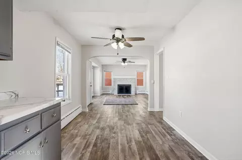 Living - 239 Edith Ave, Findlay, OH 45840 photo 4 of 5