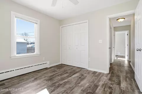Bedroom - 239 Edith Ave, Findlay, OH 45840 photo 2 of 4