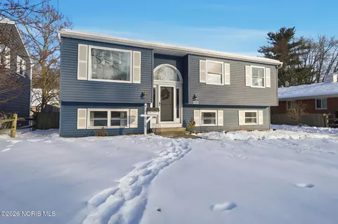 6176 Herst Rd, Toledo, OH 43613