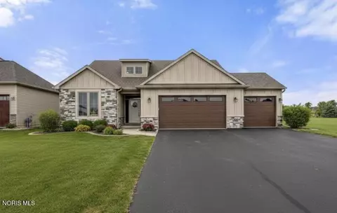 9233 Summer Song Ln, Sylvania, OH 43560