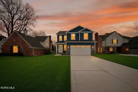9520 Sheffield Rd, Perrysburg, OH 43551